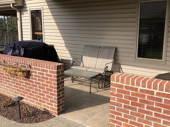 3rd image of 616 Westminster Dr