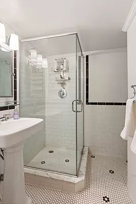5th image of 204 W 92nd St APT 1R