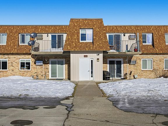 2nd image of 2320 20th Ave S APT 7