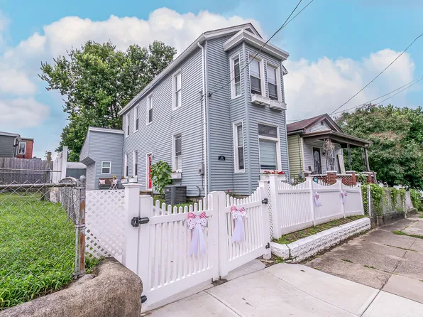310 Berry St, Dayton, KY 41074