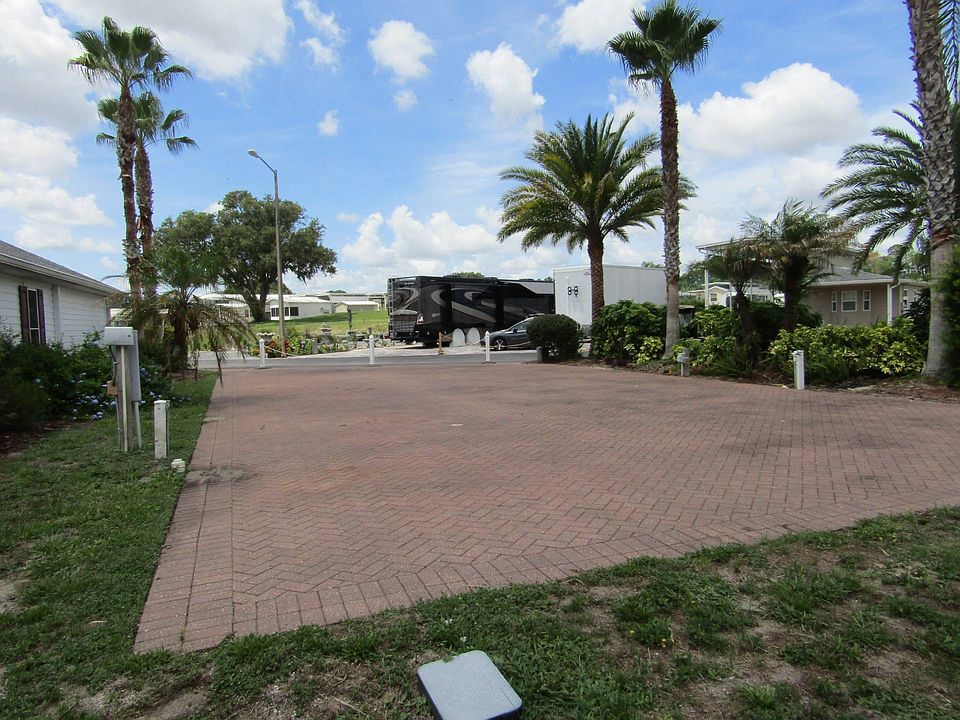 2nd image of 2713 Saint George Dr