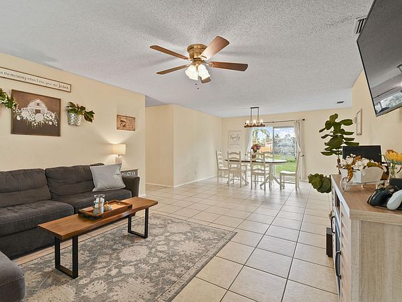 4th image of 2234 SE Mandrake Cir