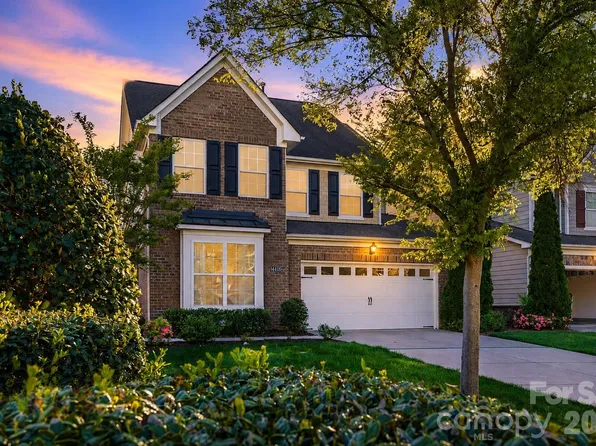 4418 Forest Gate Ln, Charlotte, NC 28270