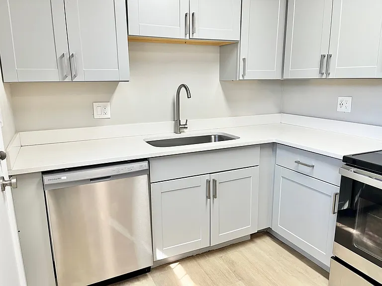 Turney Place — Photo 13