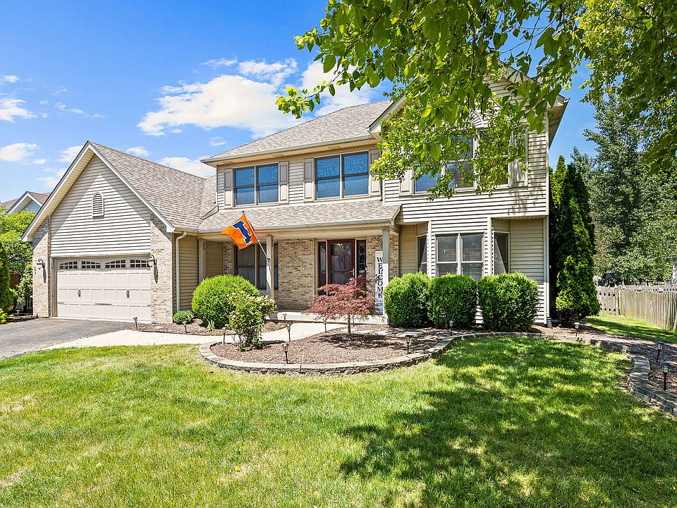 1st image of 452 Windsor Dr