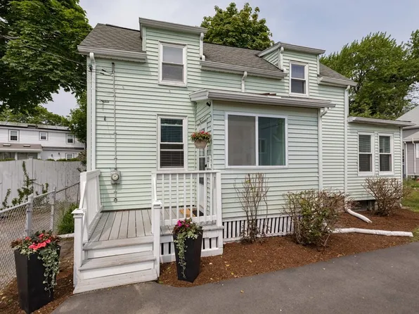 23 Byron St, Malden, MA 02148