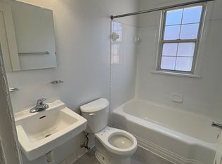 16 Chesapeake St SW #4, Washington, DC 20032