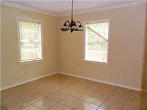 5th image of 7966 Bonaire St