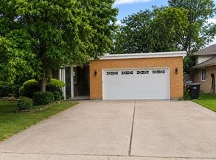 943 E 164th Ct, South Holland, IL 60473