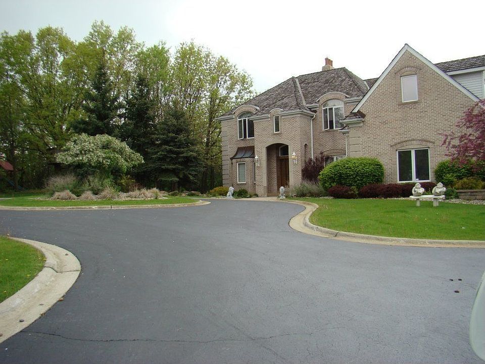 For Sale: 23646 S. Pleasant Hill Drive, Crete, Illinois 60417