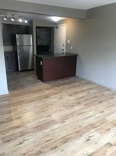 702 Consol Ave #8 — Photo 7