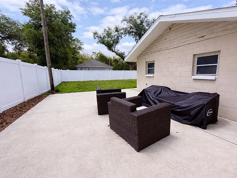7218 N Highland Ave — Photo 14
