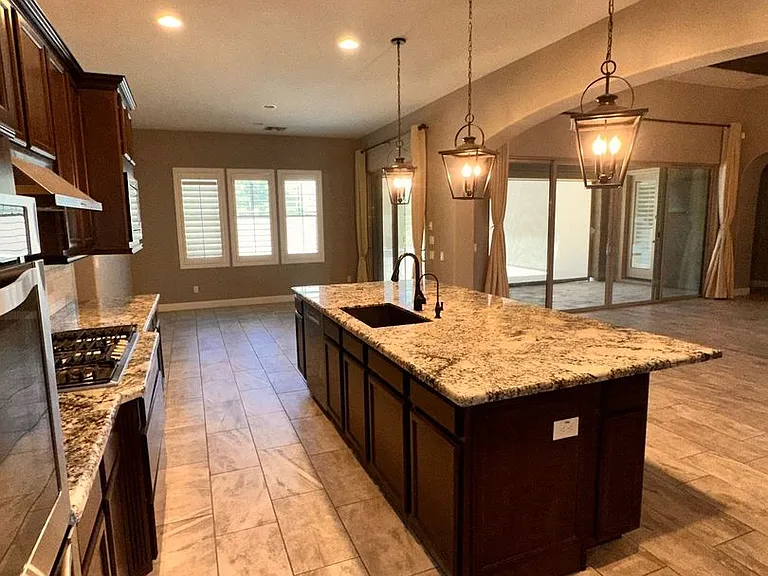 3902 S White Dr — Photo 4