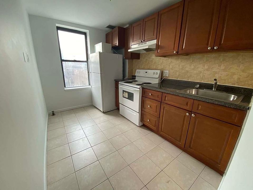 1st image of 31-12 Broadway #3