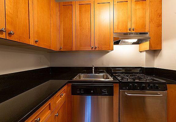 2nd image of 855 President St APT 1R