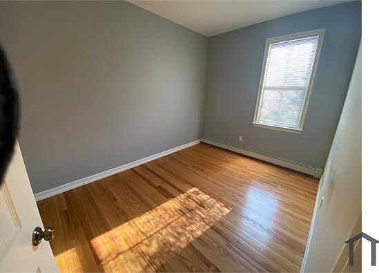 2nd image of 32 Lake Ave #2