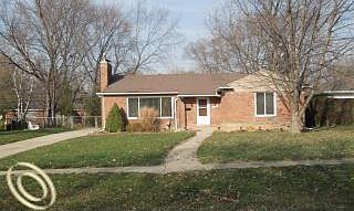 1st image of 16980 Kinross Ave