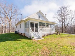 725 Cross Ave, Pearisburg, VA 24134