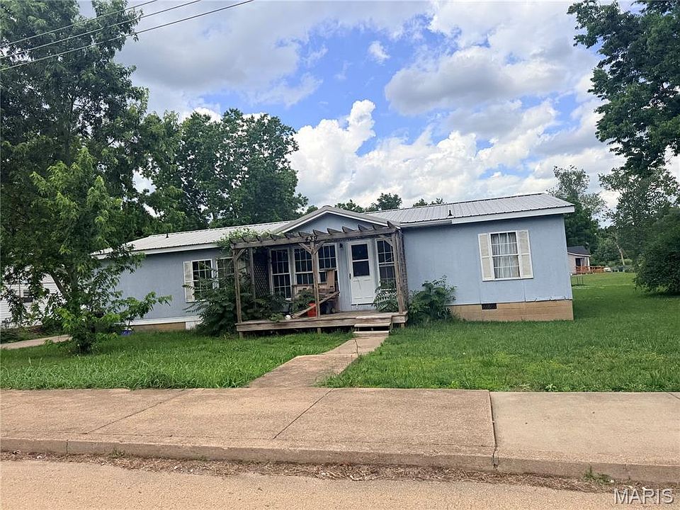 2nd image of 439 E Elvins Blvd