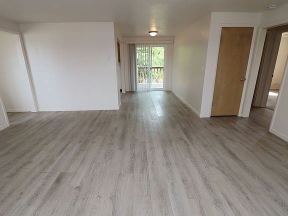 2nd image of 3025 Madison St NE