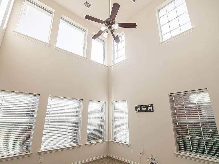 8740 Bigelow Dr — Photo 6