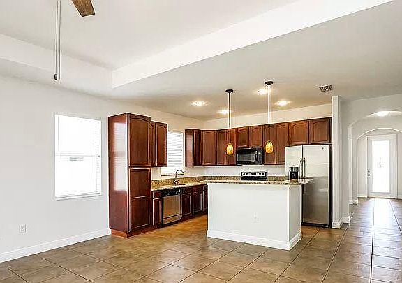 4th image of 4702 Biscayne Breeze Way