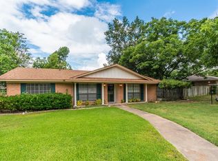 2803 Bois D Arc St, Commerce, TX 75428