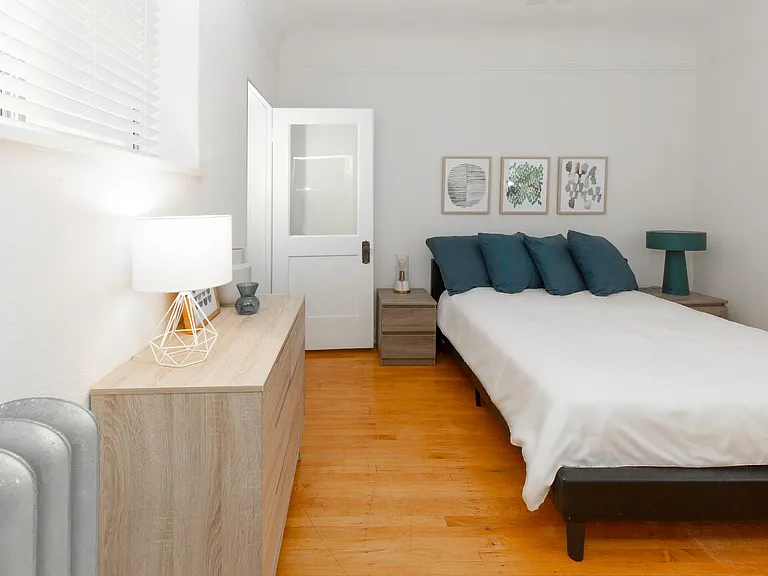 The Hillcrest — Photo 12