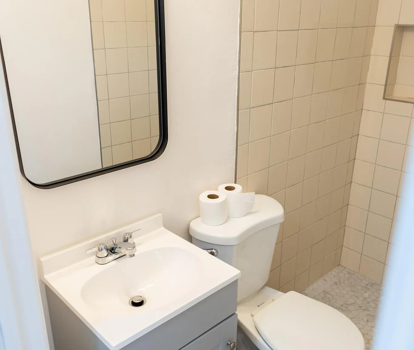 Studio, 350 sqft, $1,450 — Photo 2