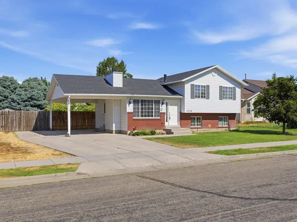 3799 Foxglen Dr, Roy, UT 84067