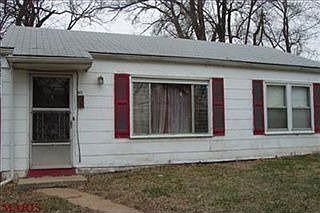2nd image of 401 Mueller Ave