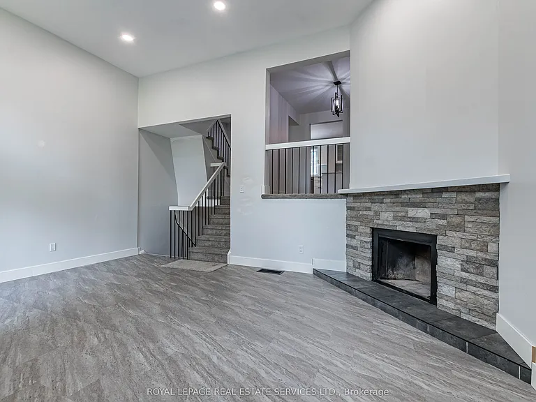 1855 Maple Ridge Dr #35 — Photo 9
