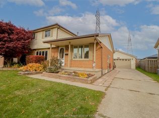 80 Goldpark Rd, Chatham Kent, ON N7L4Y1