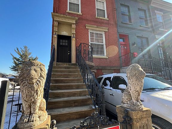 2nd image of 816 Ocean Ave