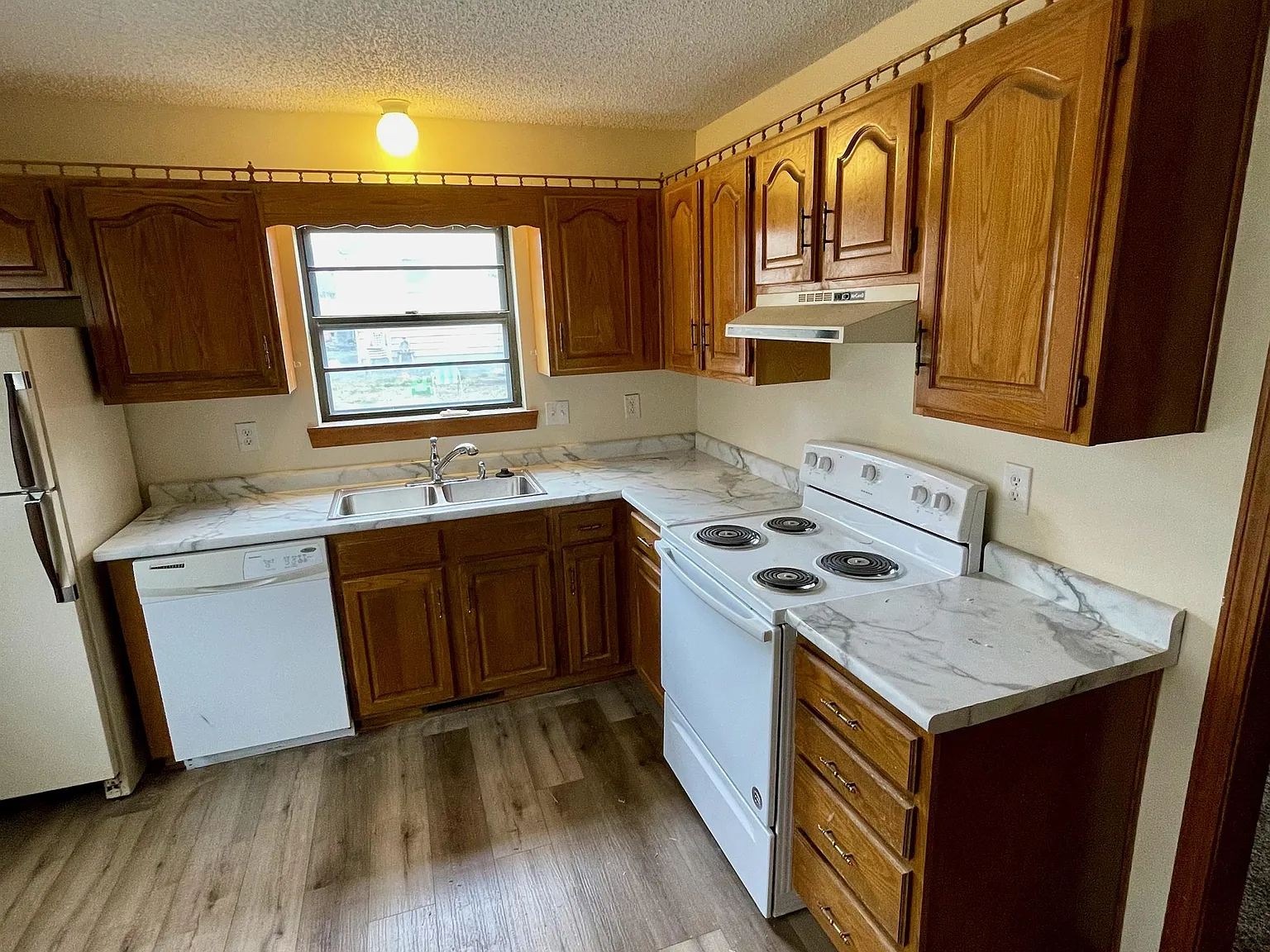 909 Fir Street - 1 — Photo 3