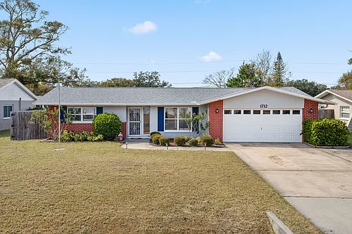1712 Thomas Dr Photo 1