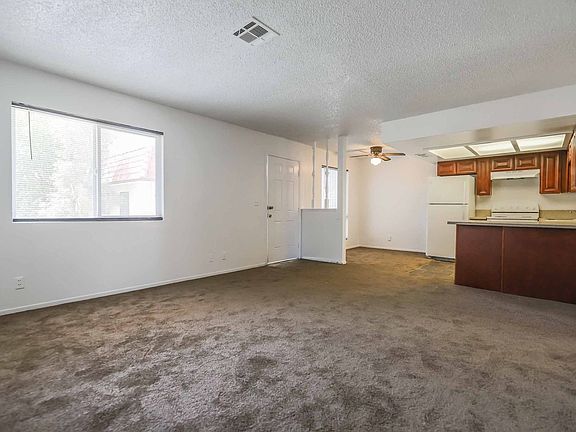 4th image of 4300 N Lamont St APT 229