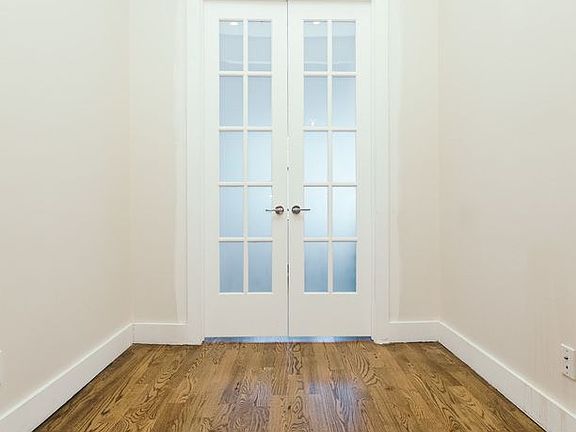 4th image of 238 Stockholm St APT 1L