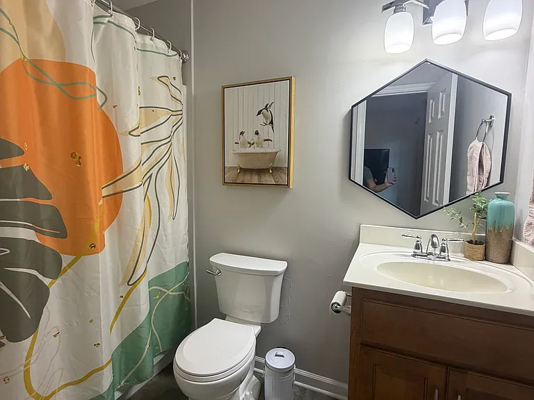 224 S Clarkson St — Photo 14