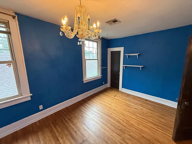 1414 S Carson Ave — Photo 13