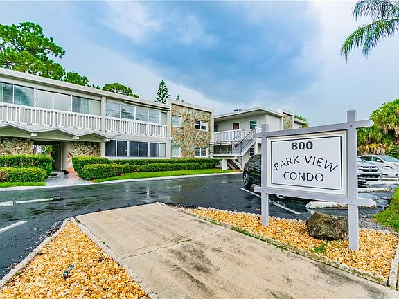3rd image of 800 71st Ave N APT 9