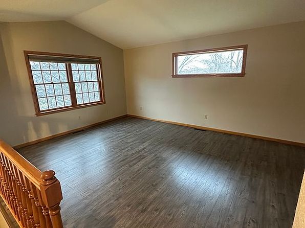 1505 5th Ave NW, Jamestown, ND 58401