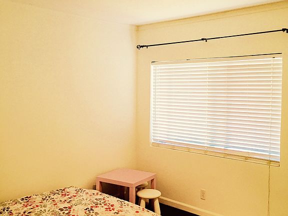 5th image of 3672 33rd St