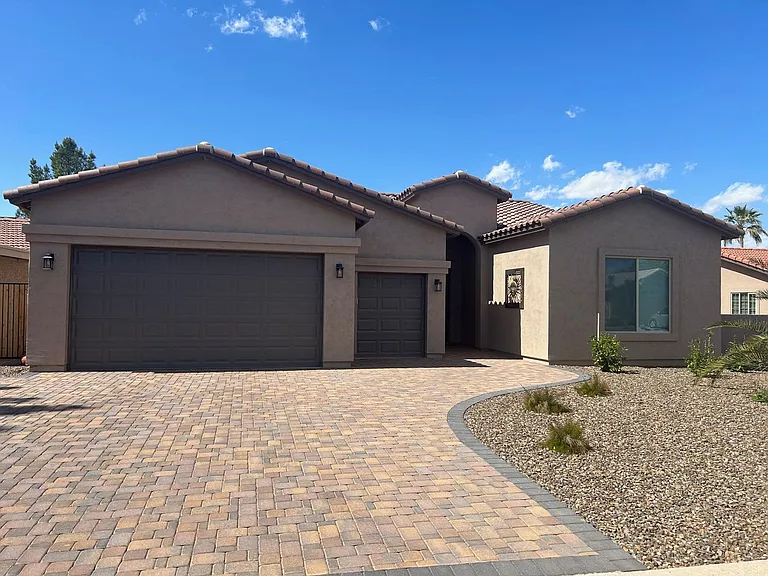 26424 S Lakewood Dr — Photo 2