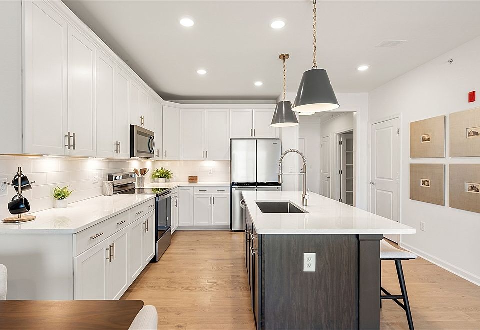 1st image of 399 Neponset #202