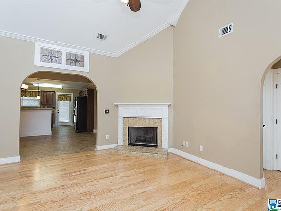 3rd image of 209 Rossburg Dr