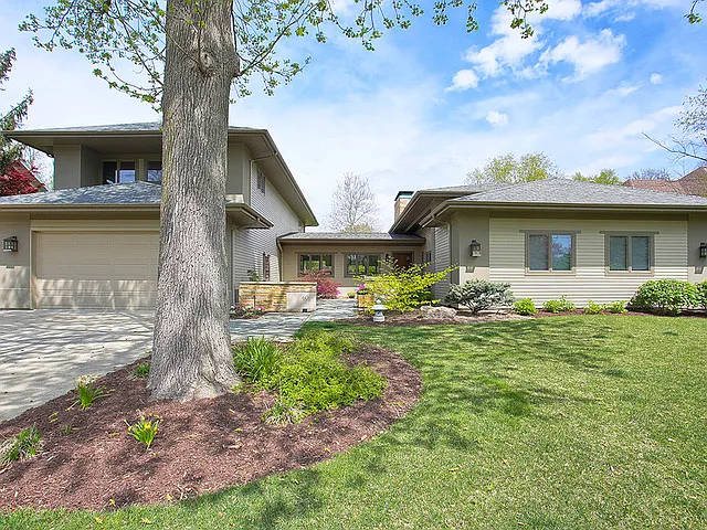 60 Greencroft Dr photo 1