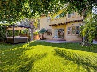 1739 2nd St, Manhattan Beach, CA 90266