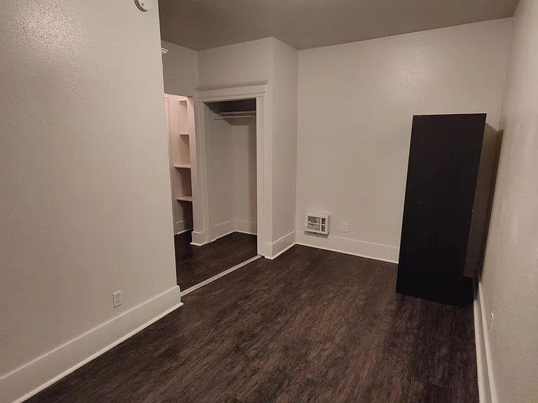 Mercury Apartments Modern Living in a Classic Seattle Building — Photo 15