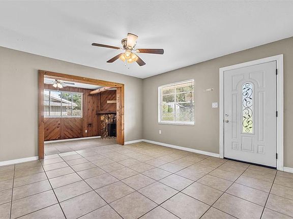 3rd image of 122 Gordon Dr